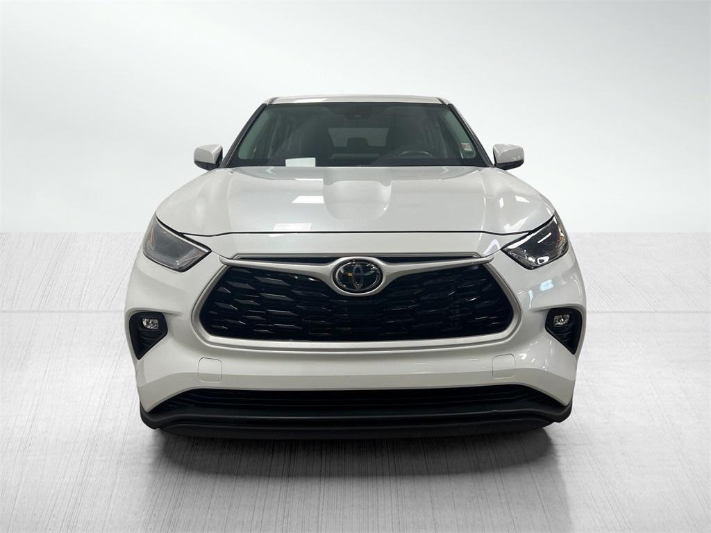 used 2023 Toyota Highlander car, priced at $29,695