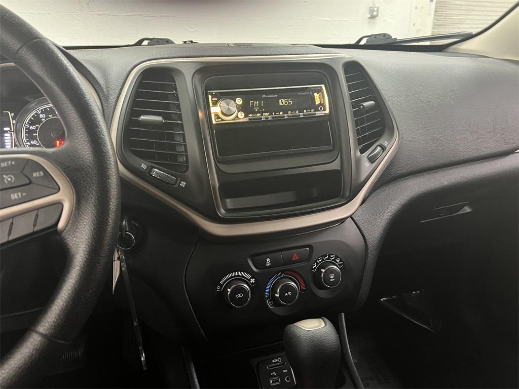 used 2016 Jeep Cherokee car, priced at $8,195