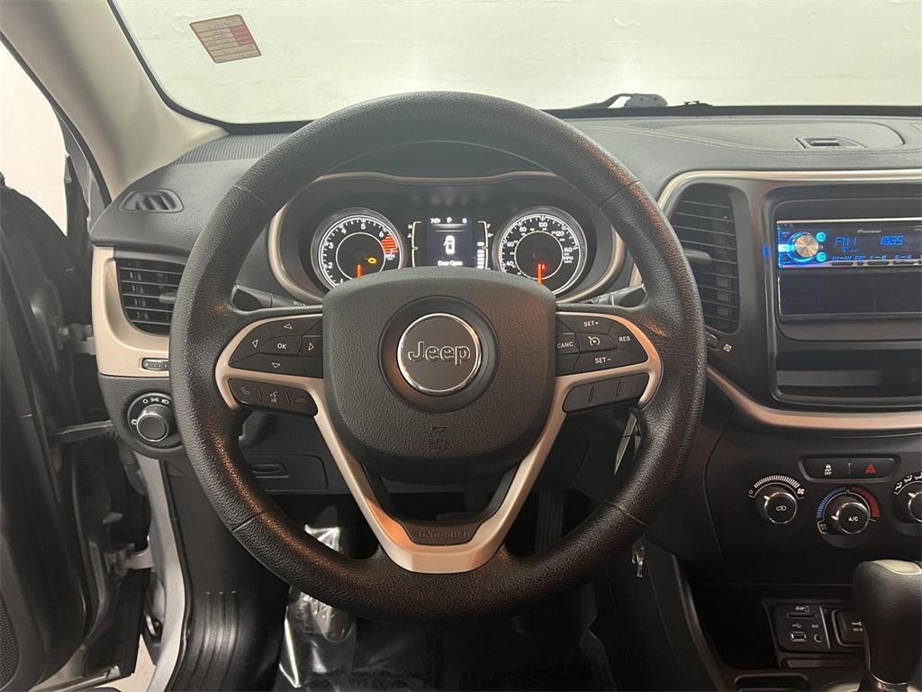 used 2016 Jeep Cherokee car, priced at $8,195