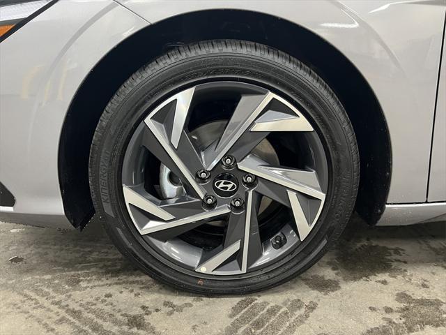 new 2025 Hyundai Elantra car, priced at $25,194