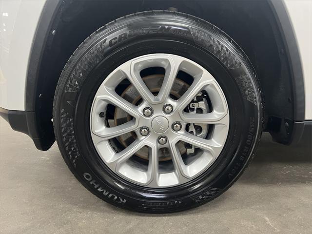 used 2021 Jeep Grand Cherokee car, priced at $22,695