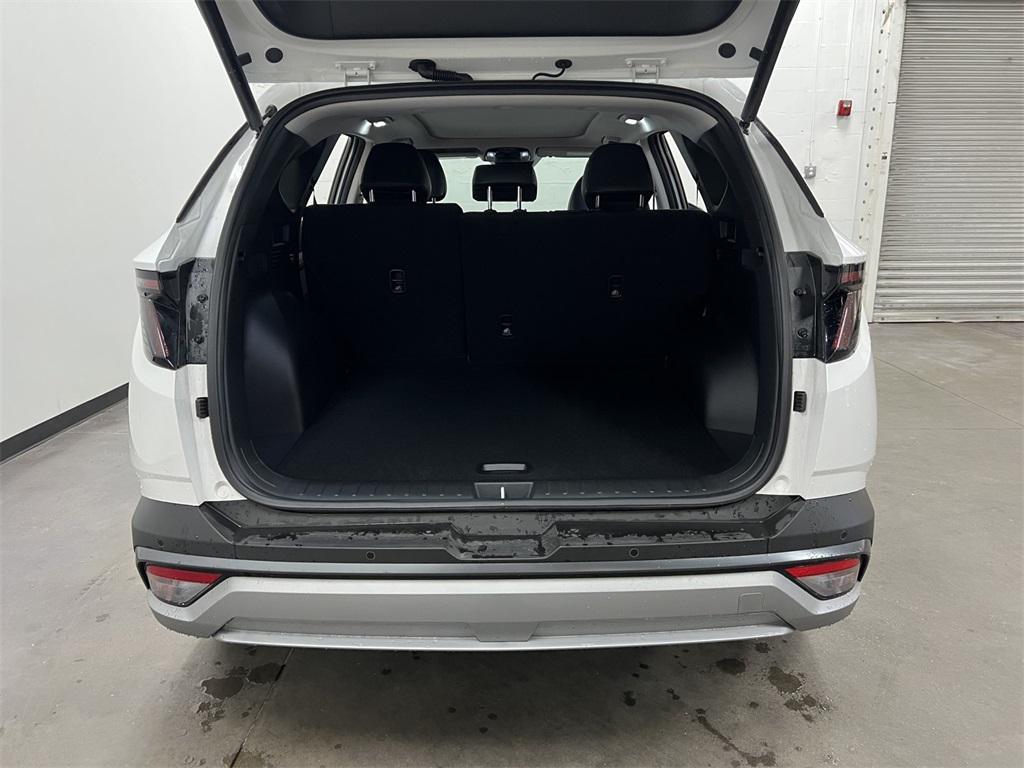 new 2025 Hyundai Tucson car, priced at $38,004