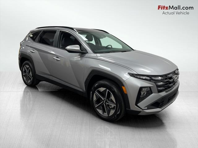 new 2025 Hyundai TUCSON Hybrid car, priced at $35,397