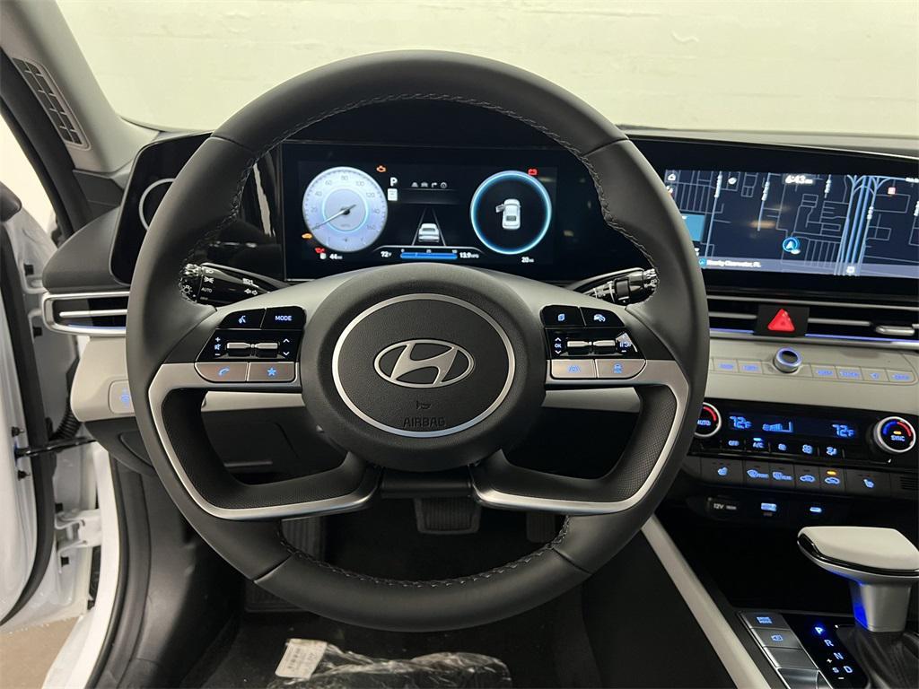 new 2025 Hyundai Elantra car, priced at $27,554