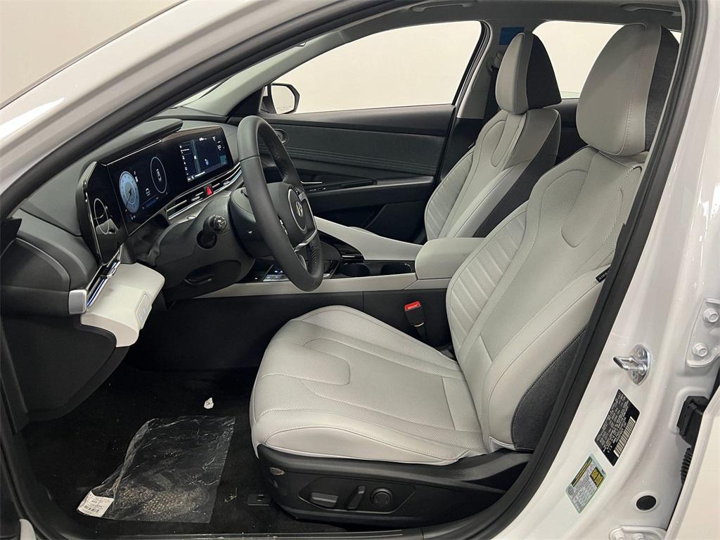 new 2025 Hyundai Elantra car, priced at $27,554