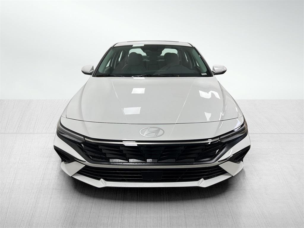 new 2025 Hyundai Elantra car, priced at $27,554