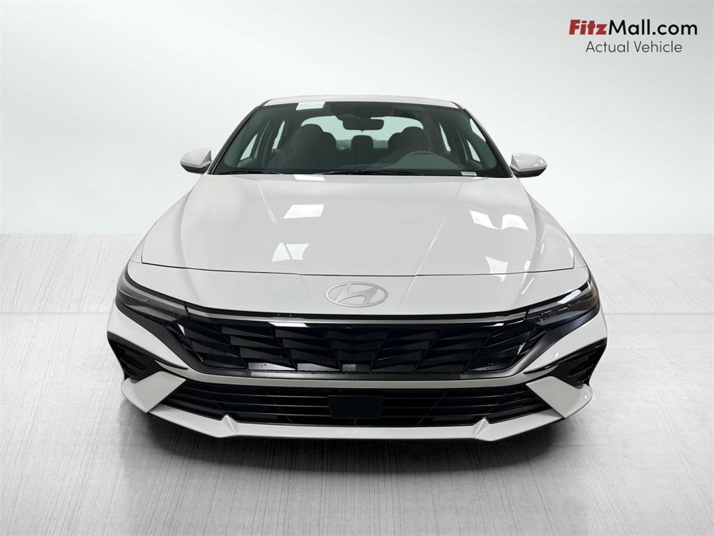 new 2025 Hyundai Elantra car, priced at $26,013