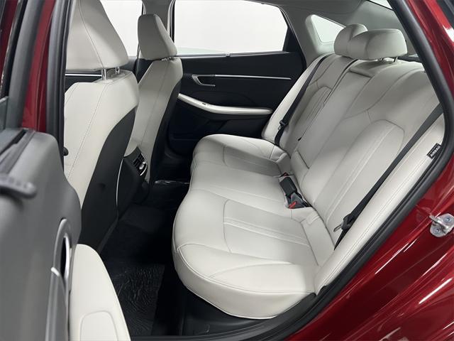 new 2025 Hyundai Sonata Hybrid car, priced at $37,404