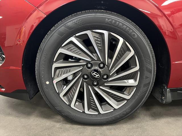 new 2025 Hyundai Sonata Hybrid car, priced at $37,904