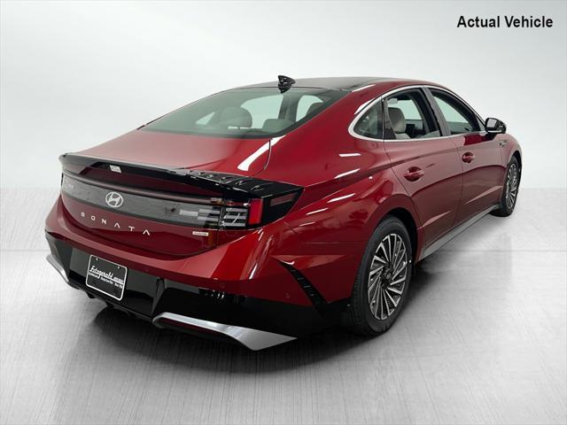 new 2025 Hyundai Sonata Hybrid car, priced at $37,404