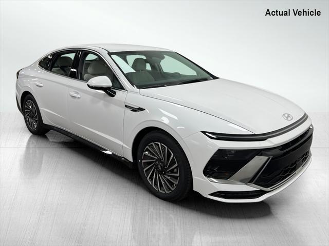 new 2025 Hyundai Sonata Hybrid car, priced at $31,064