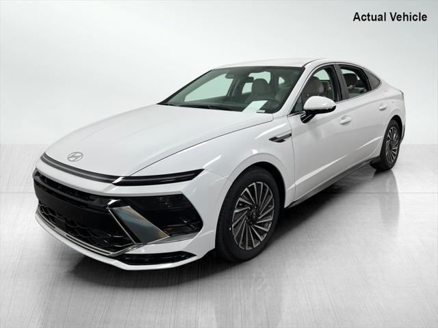 new 2025 Hyundai Sonata Hybrid car, priced at $31,064