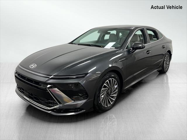 new 2025 Hyundai Sonata Hybrid car, priced at $30,984