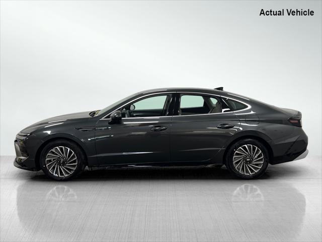 new 2025 Hyundai Sonata Hybrid car, priced at $30,984