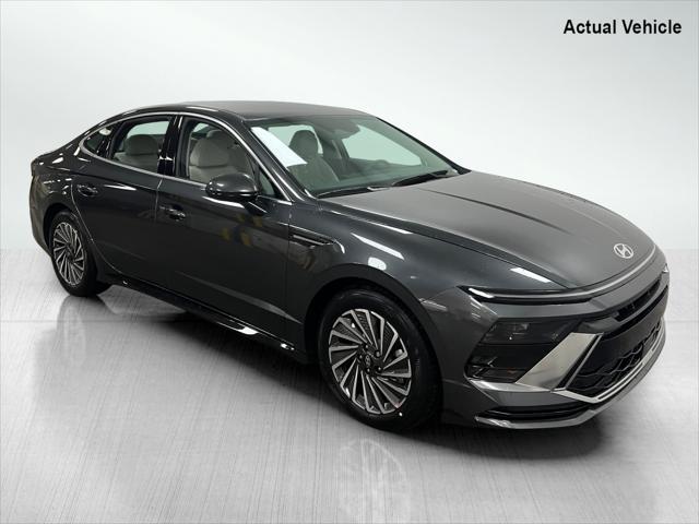 new 2025 Hyundai Sonata Hybrid car, priced at $30,984