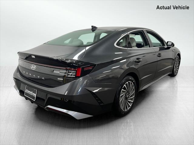 new 2025 Hyundai Sonata Hybrid car, priced at $30,984