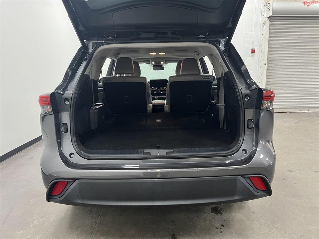 used 2023 Toyota Highlander car, priced at $32,195