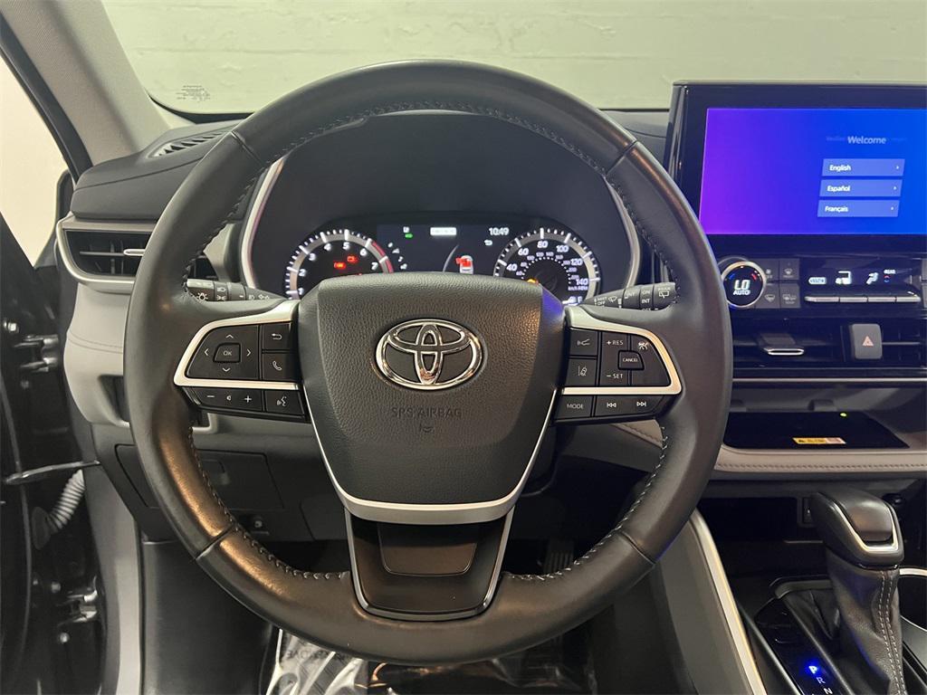 used 2023 Toyota Highlander car, priced at $32,195