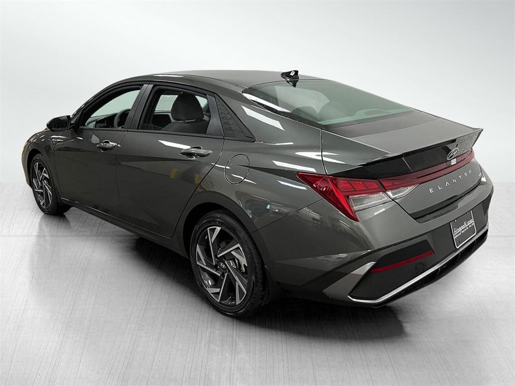 new 2025 Hyundai ELANTRA HEV car, priced at $26,005