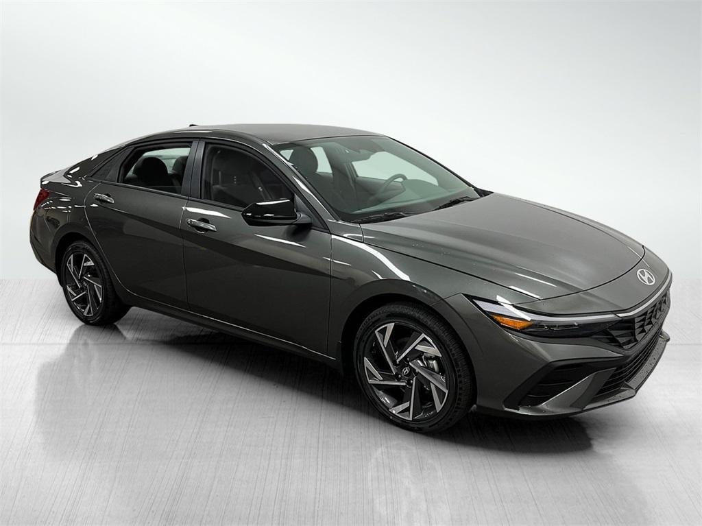 new 2025 Hyundai ELANTRA HEV car, priced at $26,005