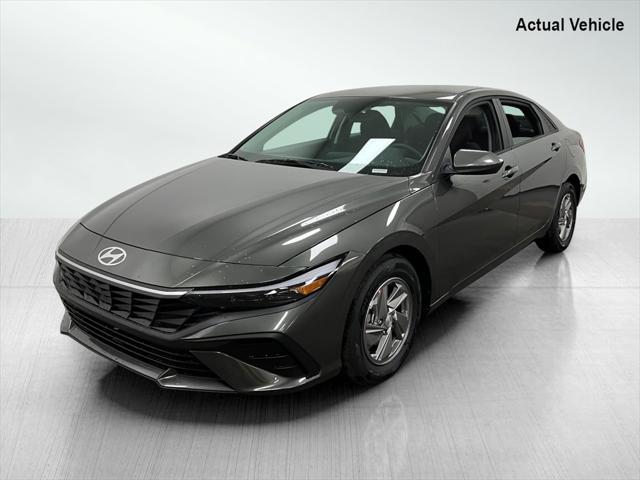 new 2025 Hyundai Elantra car, priced at $22,039