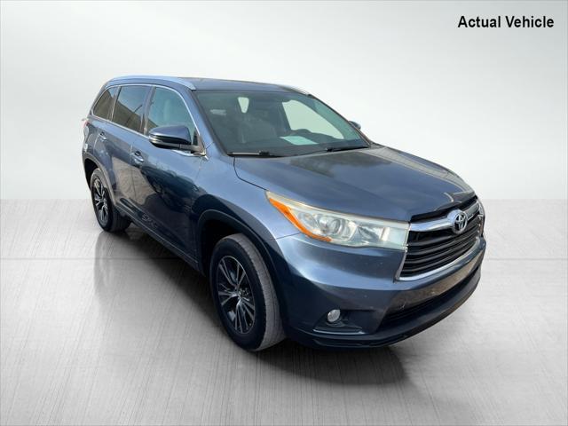used 2016 Toyota Highlander car, priced at $21,795