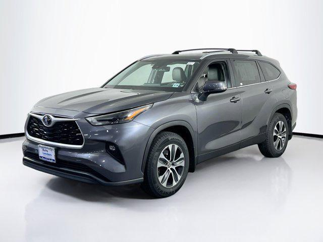 used 2023 Toyota Highlander car, priced at $40,179