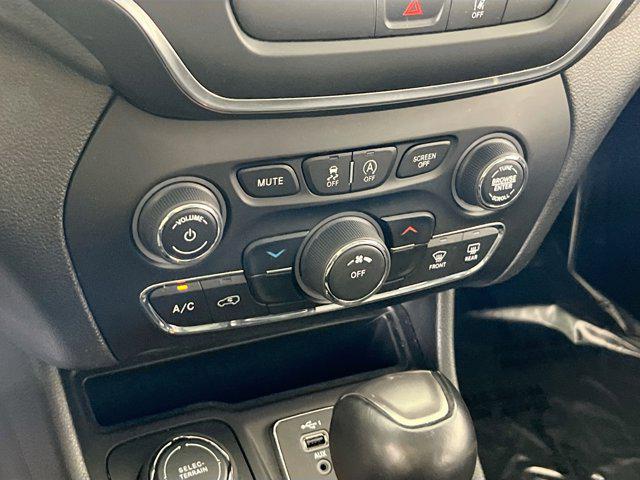 used 2022 Jeep Cherokee car, priced at $23,948