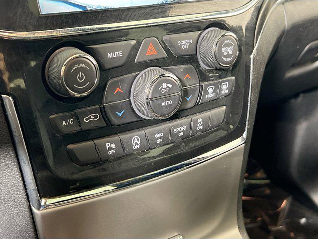 used 2022 Jeep Grand Cherokee car, priced at $27,154