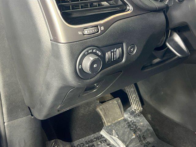 used 2022 Jeep Cherokee car, priced at $23,776