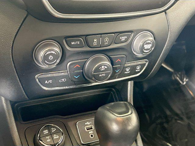 used 2022 Jeep Cherokee car, priced at $26,693