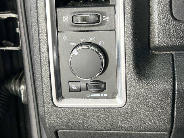 used 2022 Ram 1500 Classic car, priced at $33,276