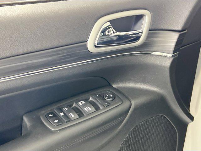 used 2022 Jeep Grand Cherokee car, priced at $29,354