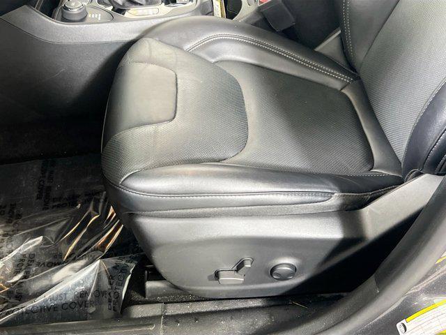 used 2022 Jeep Cherokee car, priced at $27,362