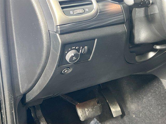 used 2021 Jeep Grand Cherokee car, priced at $25,181