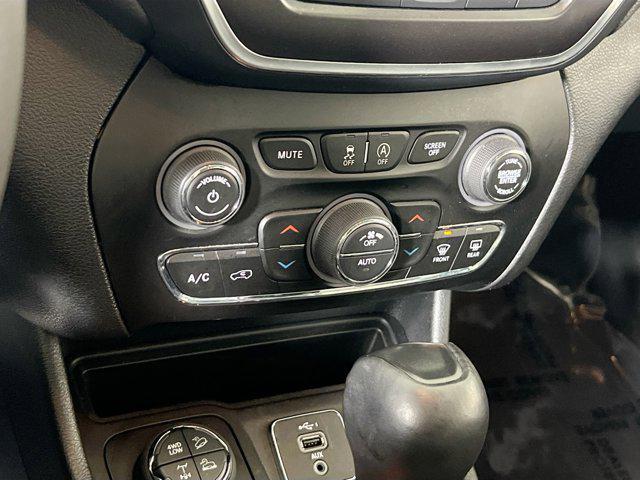 used 2022 Jeep Cherokee car, priced at $24,639