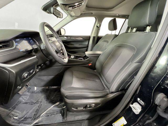 used 2023 Jeep Grand Cherokee car, priced at $29,198