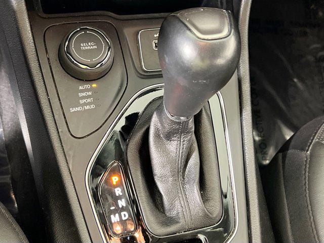 used 2021 Jeep Cherokee car, priced at $23,567