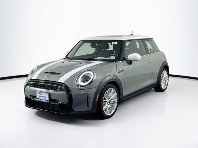 used 2022 MINI Hardtop car, priced at $24,397