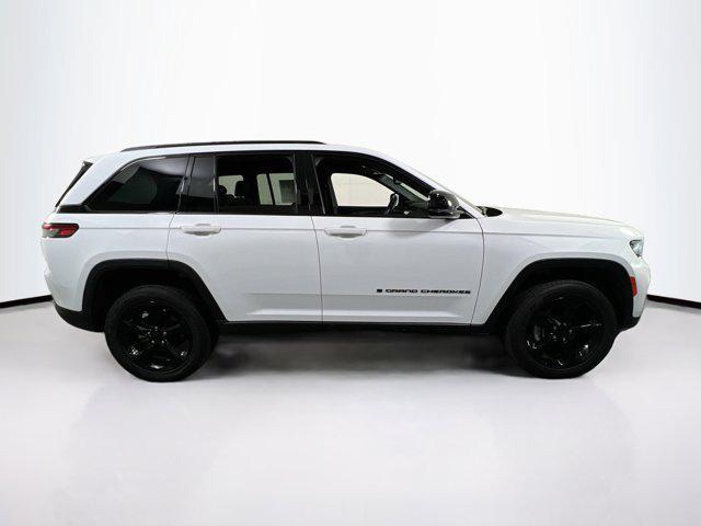 used 2022 Jeep Grand Cherokee car, priced at $34,417