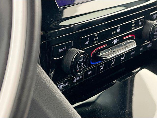used 2022 Jeep Grand Cherokee car, priced at $34,417