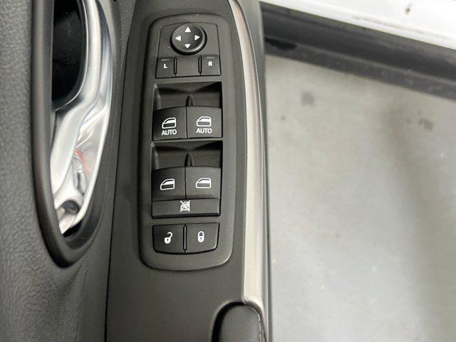 used 2022 Jeep Cherokee car, priced at $27,884