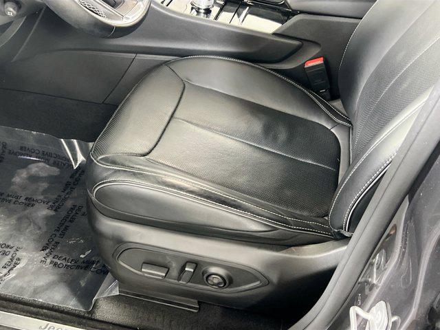 used 2022 Jeep Grand Cherokee car, priced at $40,674