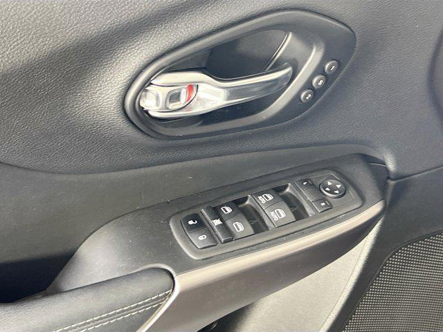 used 2022 Jeep Cherokee car, priced at $28,964