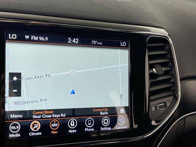 used 2022 Jeep Grand Cherokee car, priced at $31,884