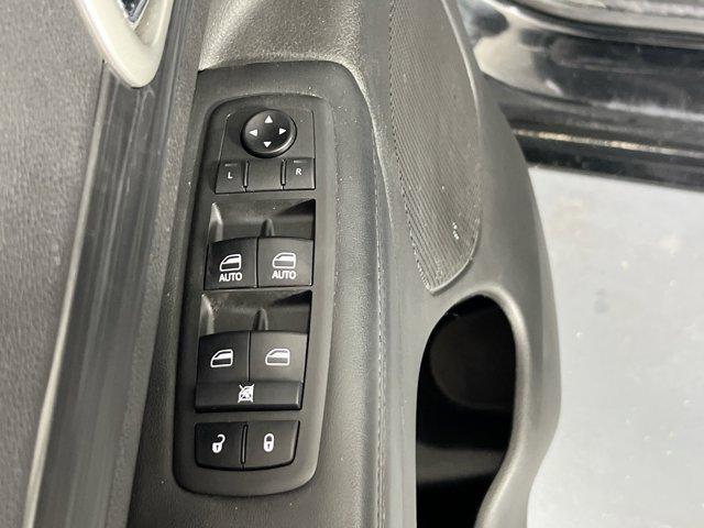 used 2021 Jeep Grand Cherokee car, priced at $27,254