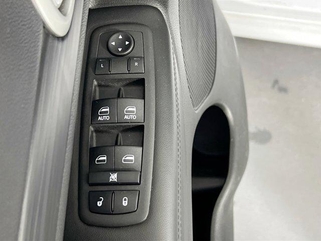 used 2022 Jeep Grand Cherokee car, priced at $29,694