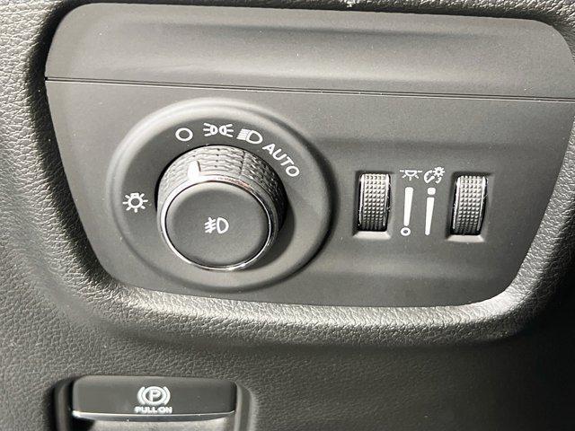 used 2022 Jeep Grand Cherokee car, priced at $33,281