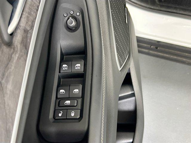 used 2022 Jeep Grand Cherokee car, priced at $33,281