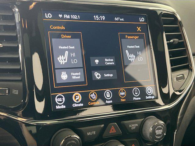 used 2022 Jeep Grand Cherokee car, priced at $31,274